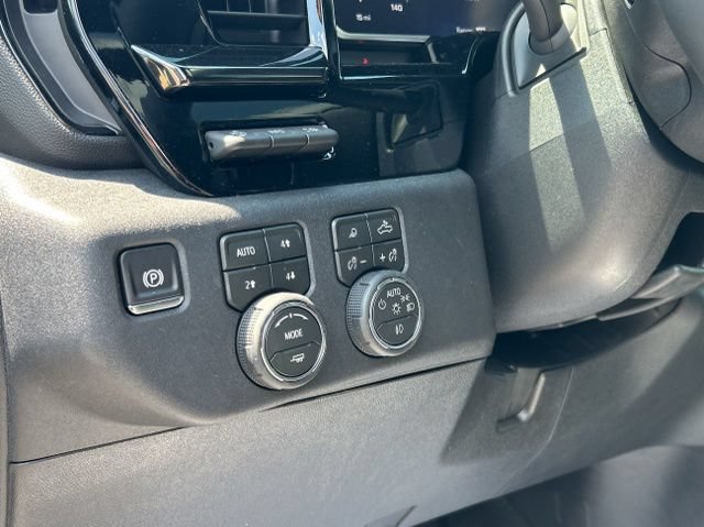 New 2026 Chevrolet Silverado 2500 ZR2 w/ LPO, Dark Essentials Package AWD/4WD image 38