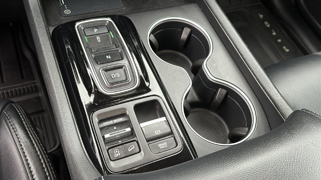 Used 2025 Honda Pilot Touring image 20