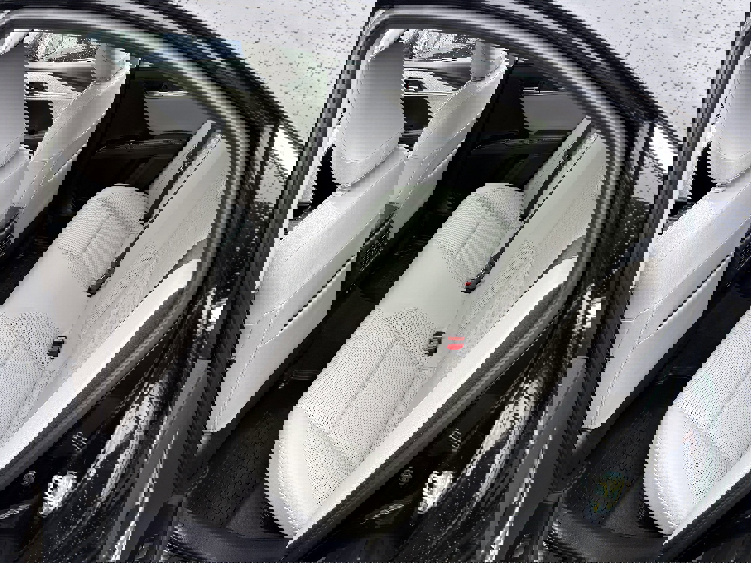 Used 2025 Toyota Camry XLE image 7