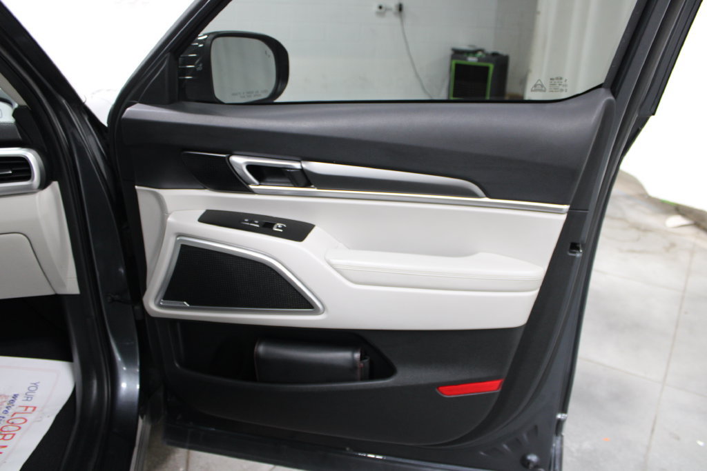 Used 2020 Kia Telluride S FWD image 39