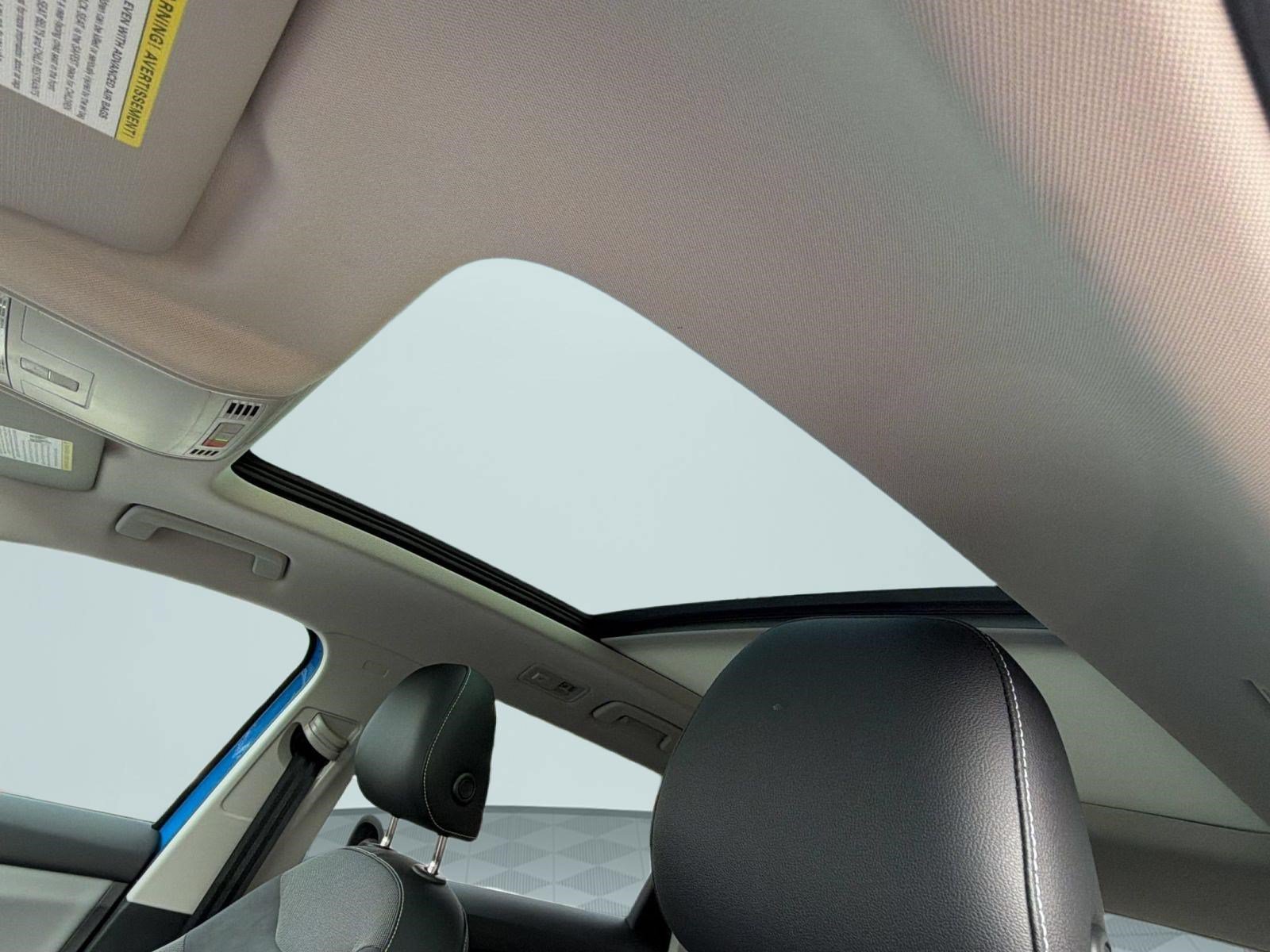 Certified 2022 Volkswagen Taos SE FWD image 21