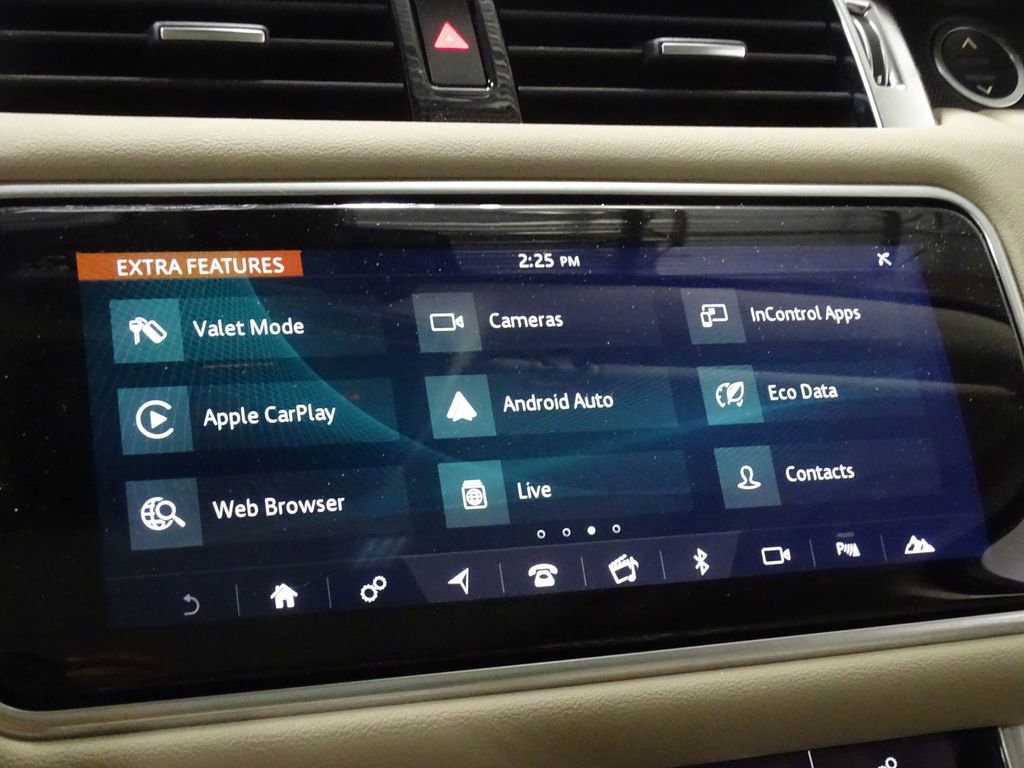 Used 2018 Land Rover Range Rover Sport SE image 34