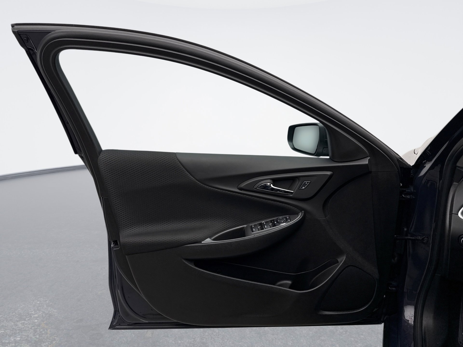 Used 2025 Chevrolet Malibu LS FWD image 9
