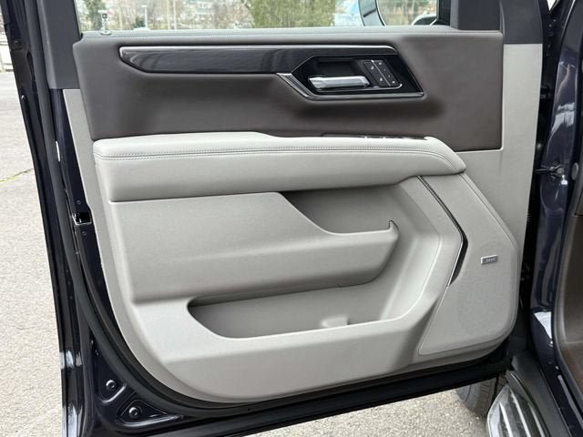 New 2026 GMC Yukon XL Elevation AWD/4WD image 9