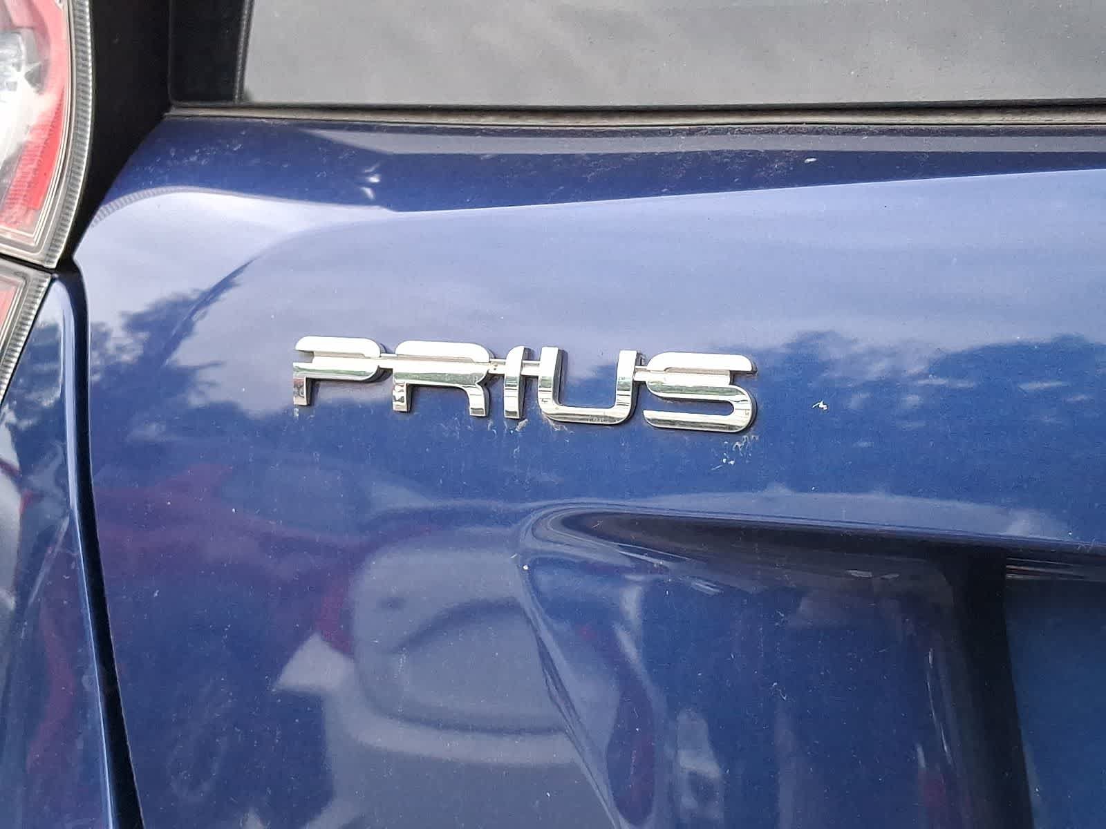 Used 2018 Toyota Prius Three FWD image 9