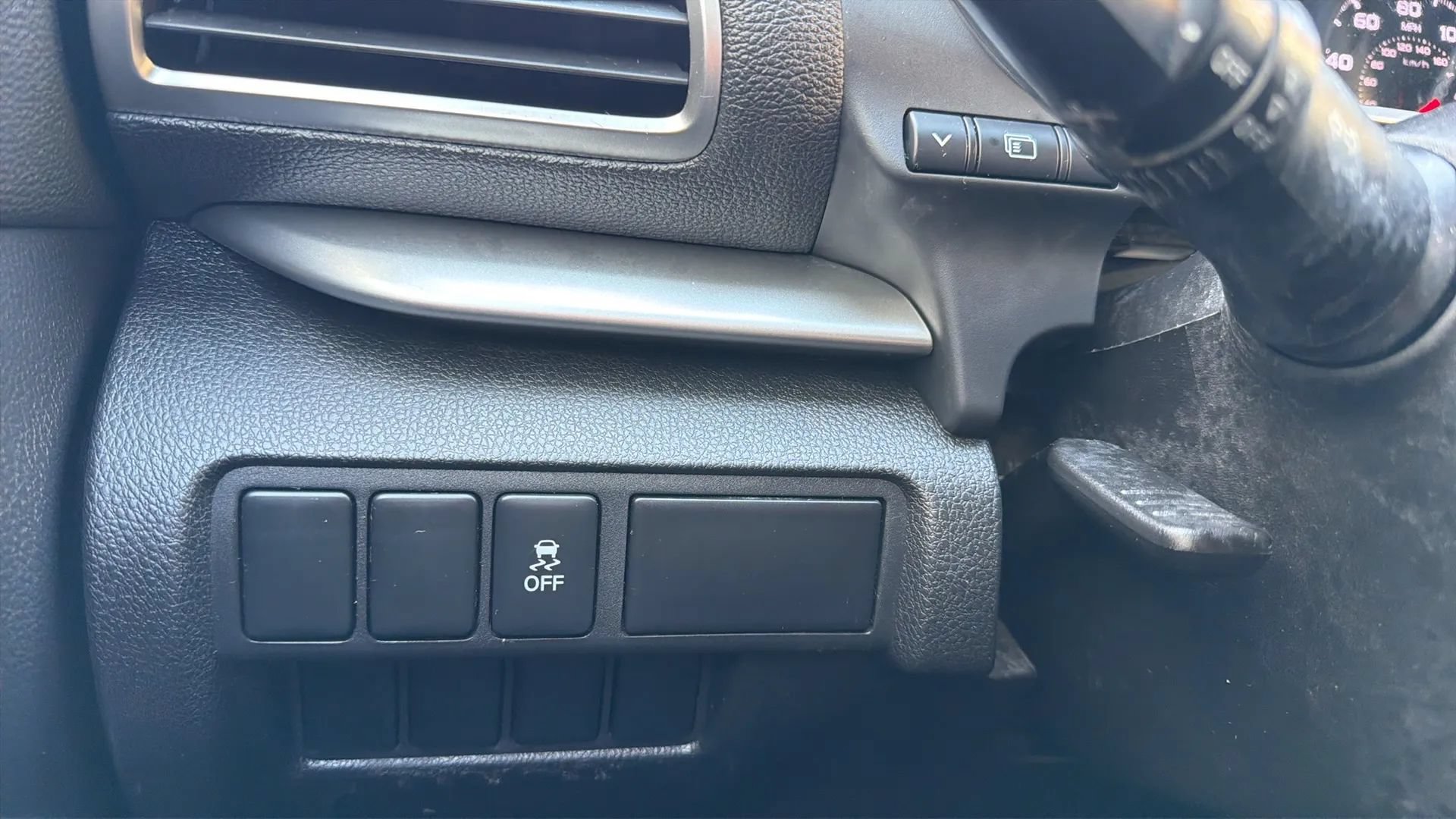 Used 2018 Mitsubishi Eclipse Cross ES AWD/4WD image 15