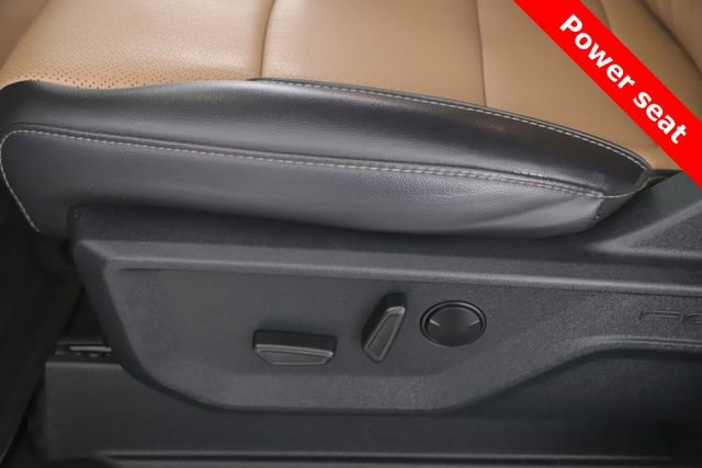 Used 2025 Ford F350 Lariat w/ Chrome Package image 16