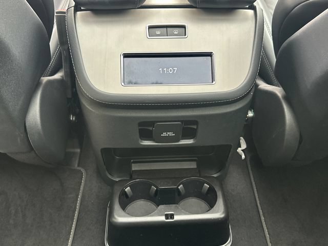 Used 2025 Lincoln Navigator Reserve AWD/4WD image 22
