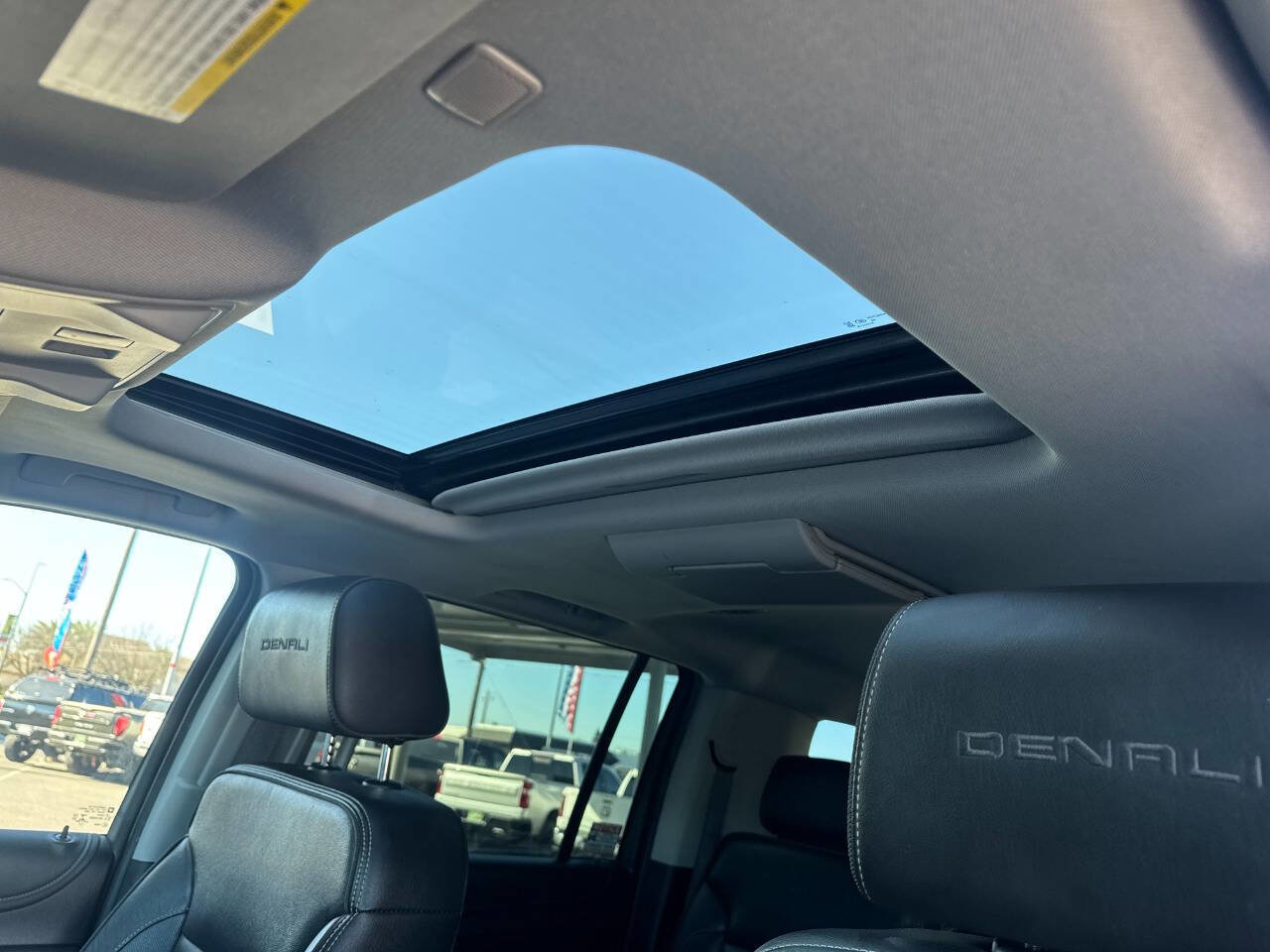 Used 2019 GMC Yukon XL Denali w/ Denali Ultimate Package image 23