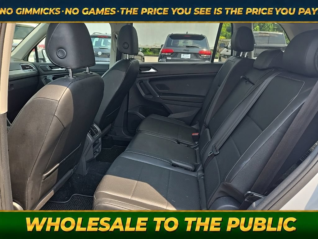 Used 2018 Volkswagen Tiguan SEL FWD image 14