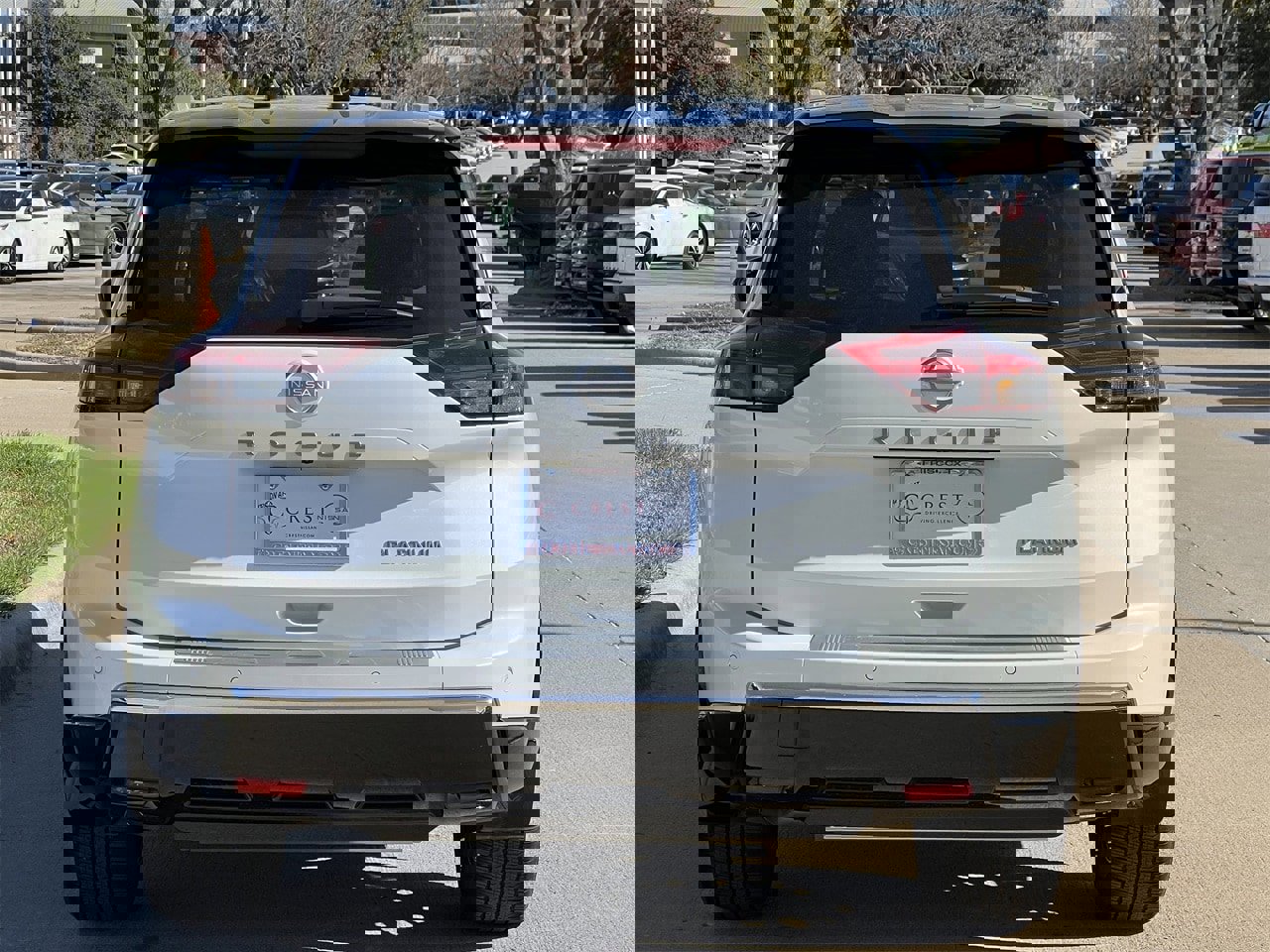 Certified 2025 Nissan Rogue Platinum w/ Tech Package image 5