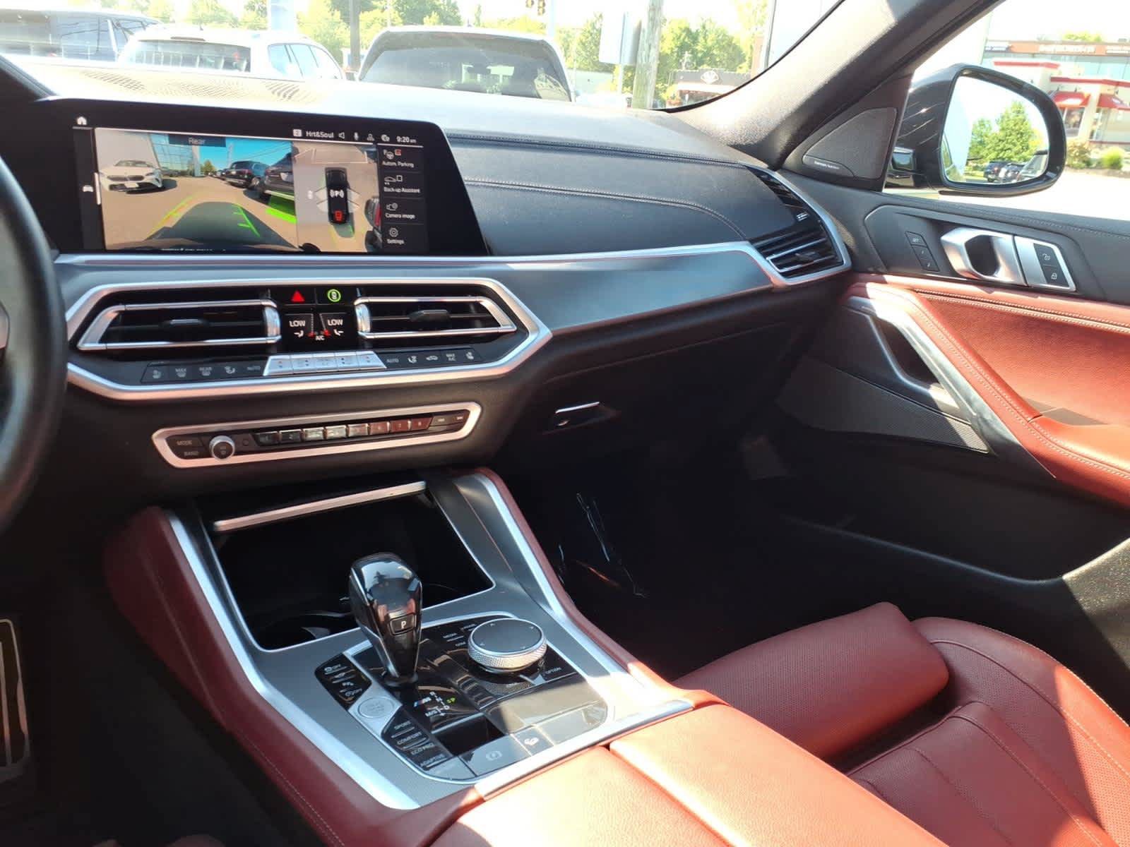 Used 2021 BMW X6 M50i w/ Premium Package AWD/4WD image 15