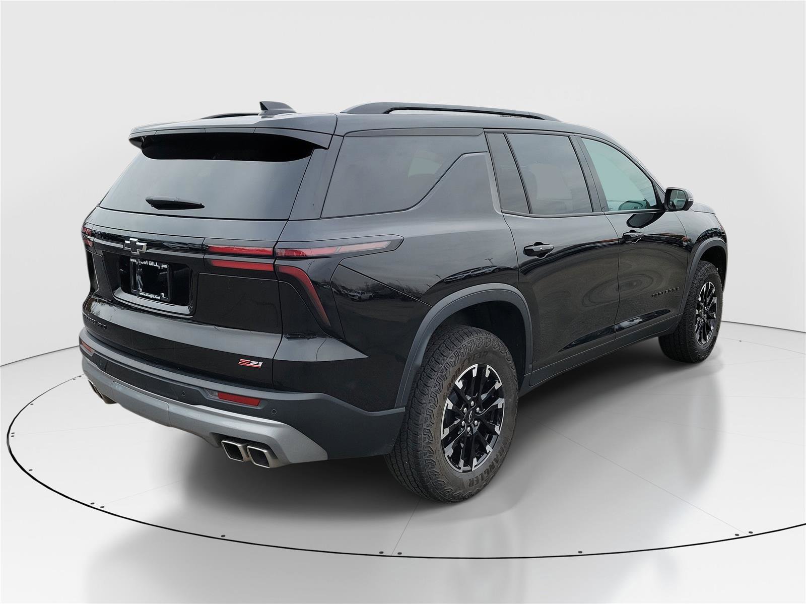 Used 2025 Chevrolet Traverse Z71 w/ Driver Confidence Package AWD/4WD image 4