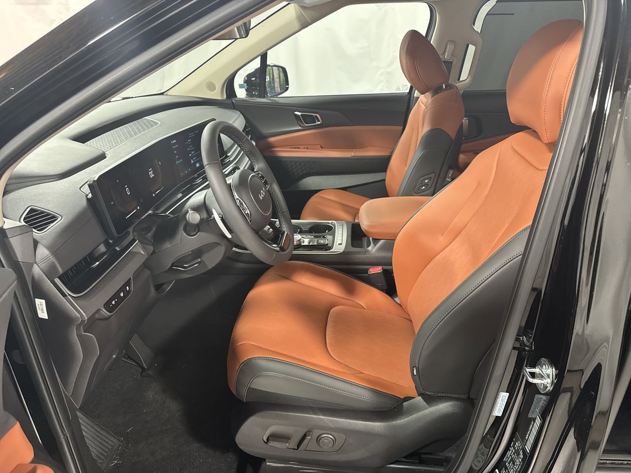 New 2026 Kia Carnival EX image 13