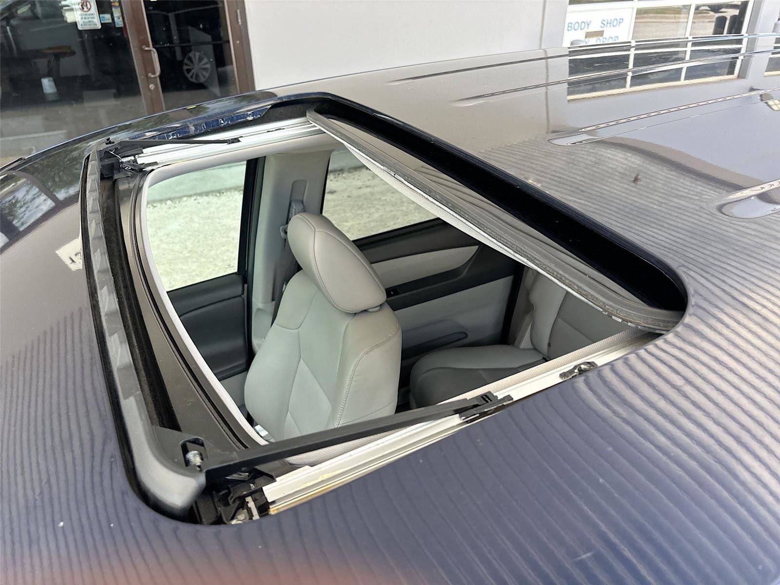 Used 2015 Honda Odyssey EX-L image 22