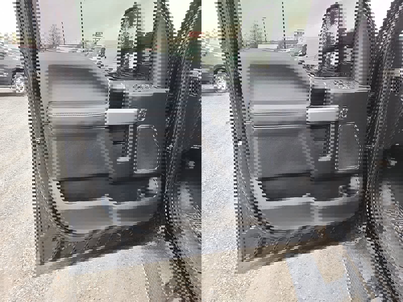 Used 2018 Ford F250 Platinum w/ Platinum Ultimate Package image 16