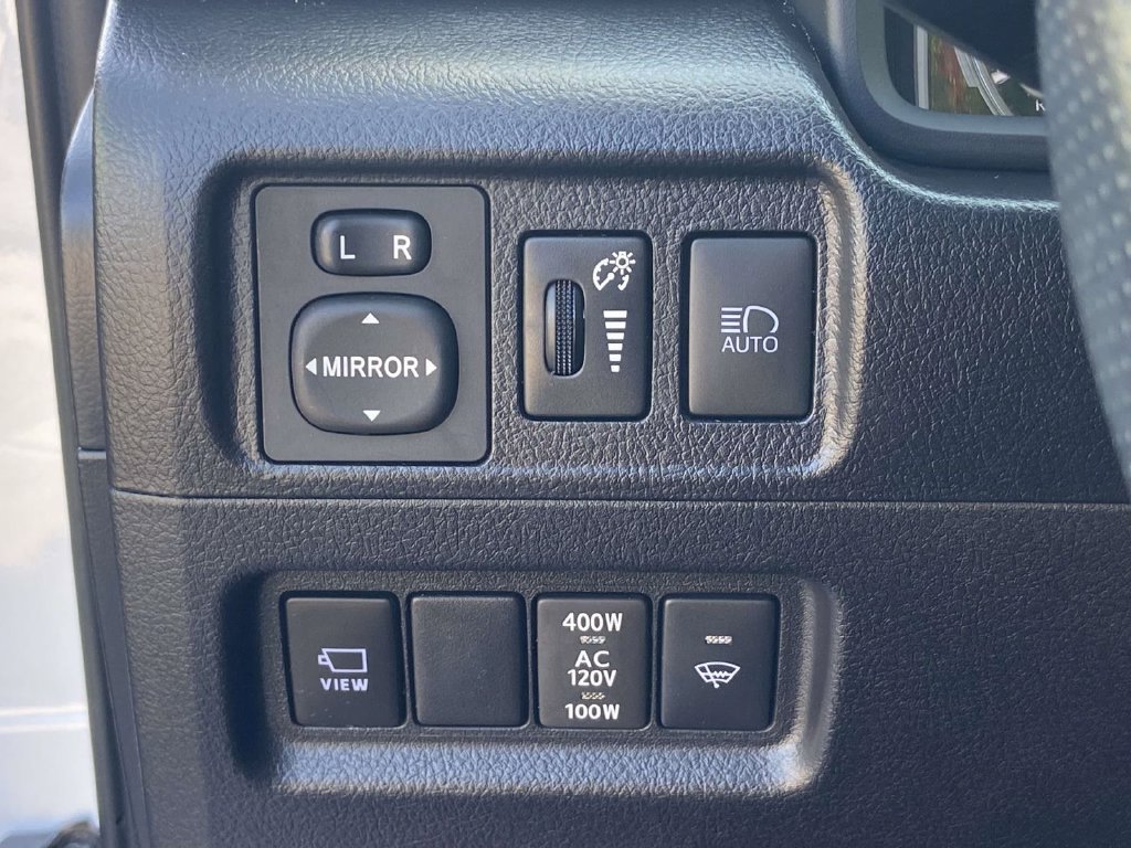 Used 2024 Toyota 4Runner Limited AWD/4WD image 31