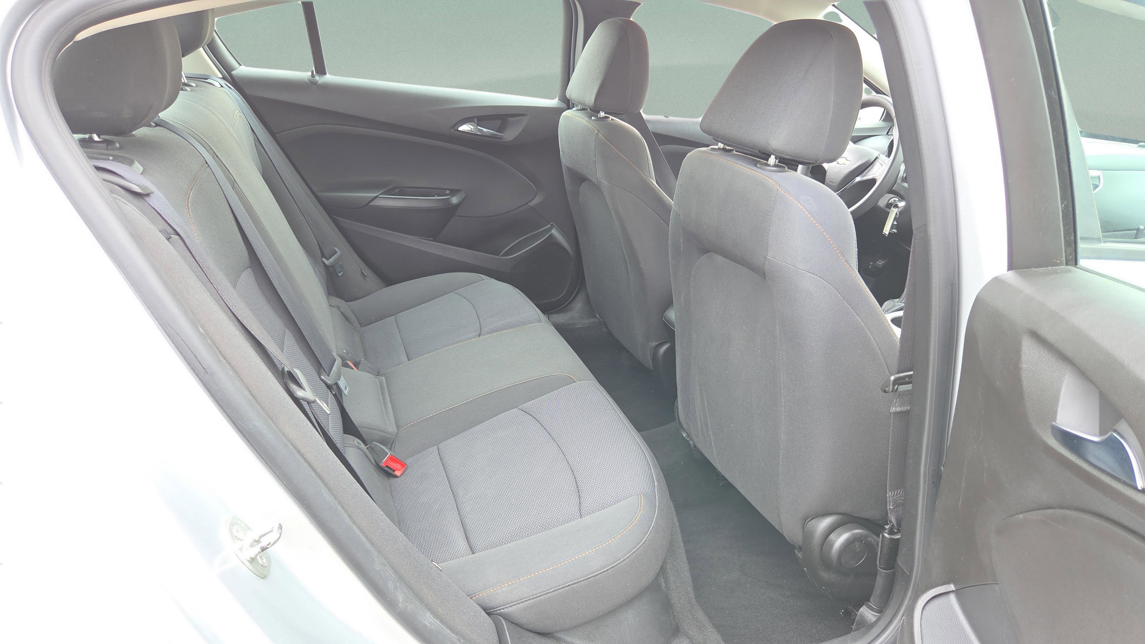 Used 2018 Chevrolet Cruze LS image 23