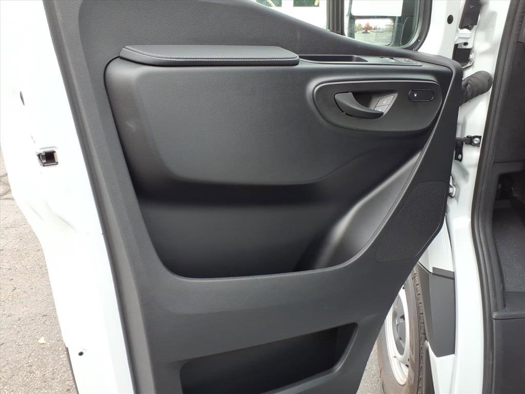New 2025 Mercedes-Benz Sprinter 2500 image 12