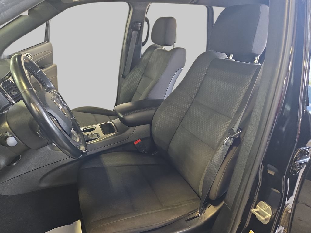 Used 2021 Jeep Grand Cherokee Laredo AWD/4WD image 19
