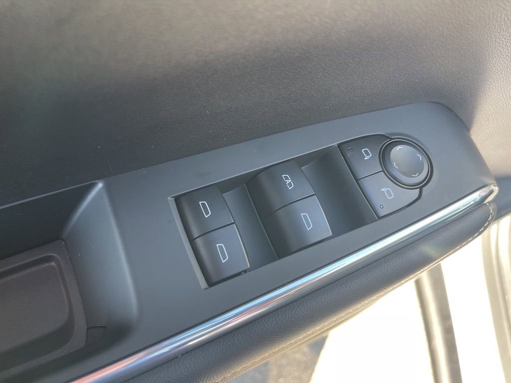 Used 2025 GMC Acadia Elevation FWD image 24