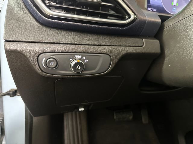 Used 2022 Chevrolet Bolt EUV Premier w/ Sun & Sound Package image 19