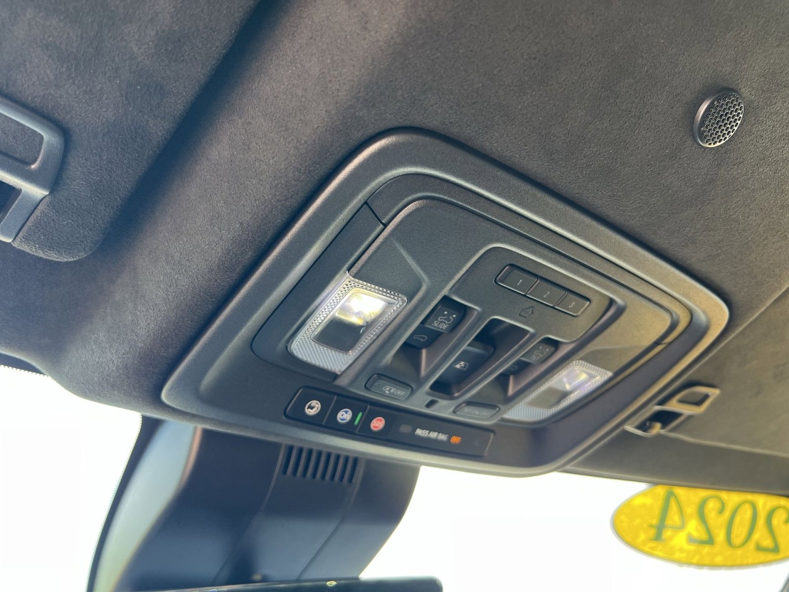 Used 2024 GMC Sierra 3500 Denali Ultimate AWD/4WD image 36