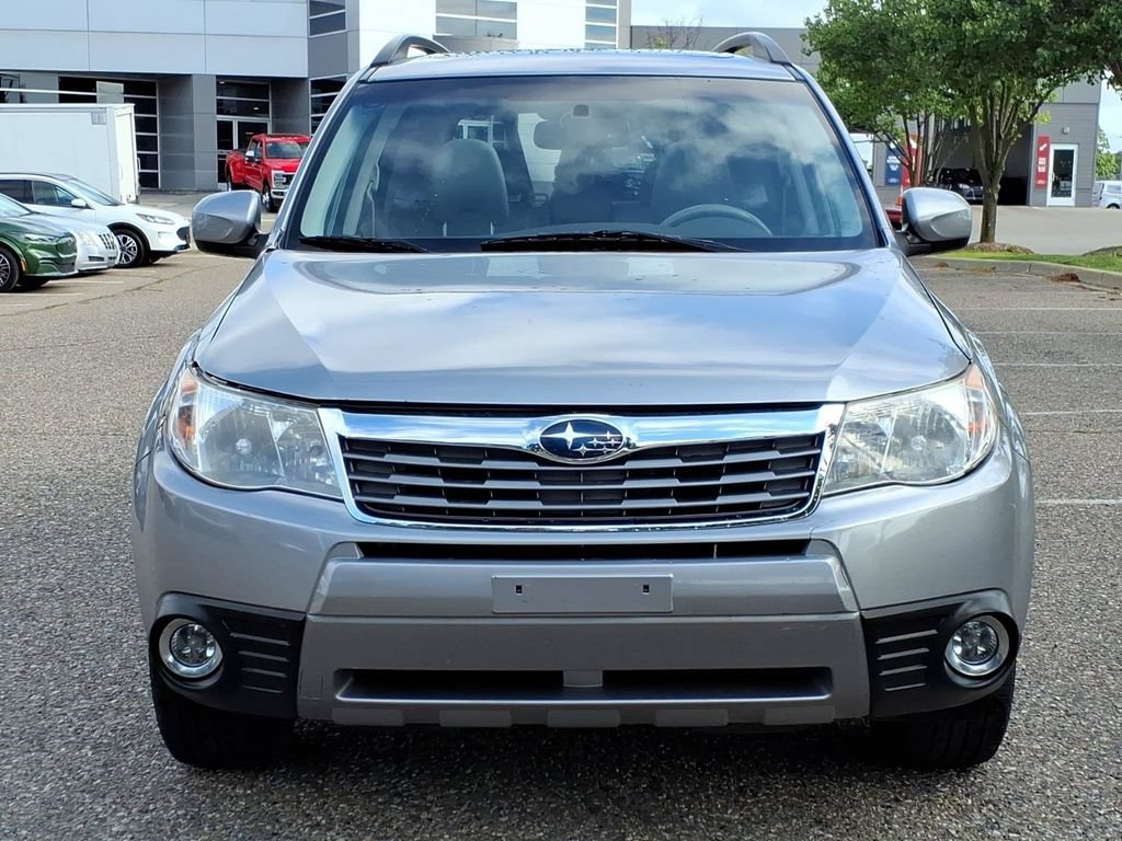Used 2010 Subaru Forester 2.5X Limited AWD/4WD image 8