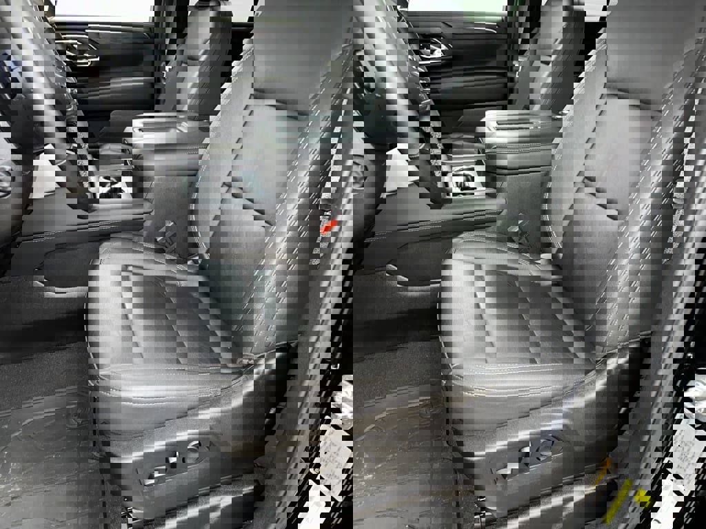 Certified 2024 Chevrolet Tahoe Z71 w/ Luxury Package image 5