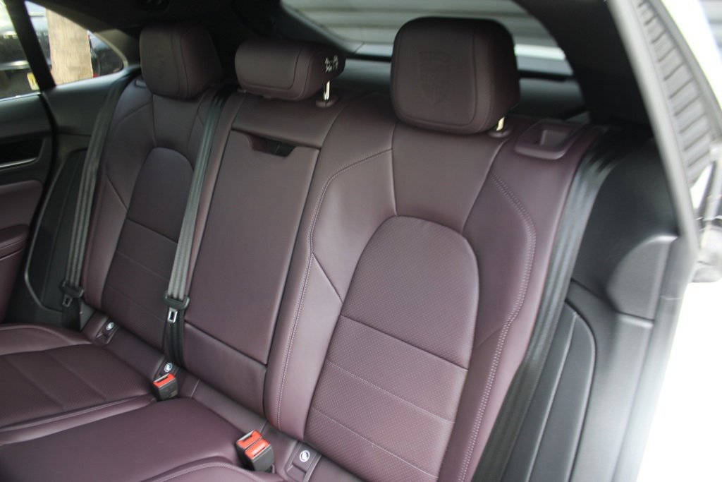 Used 2025 Porsche Macan Electric image 43