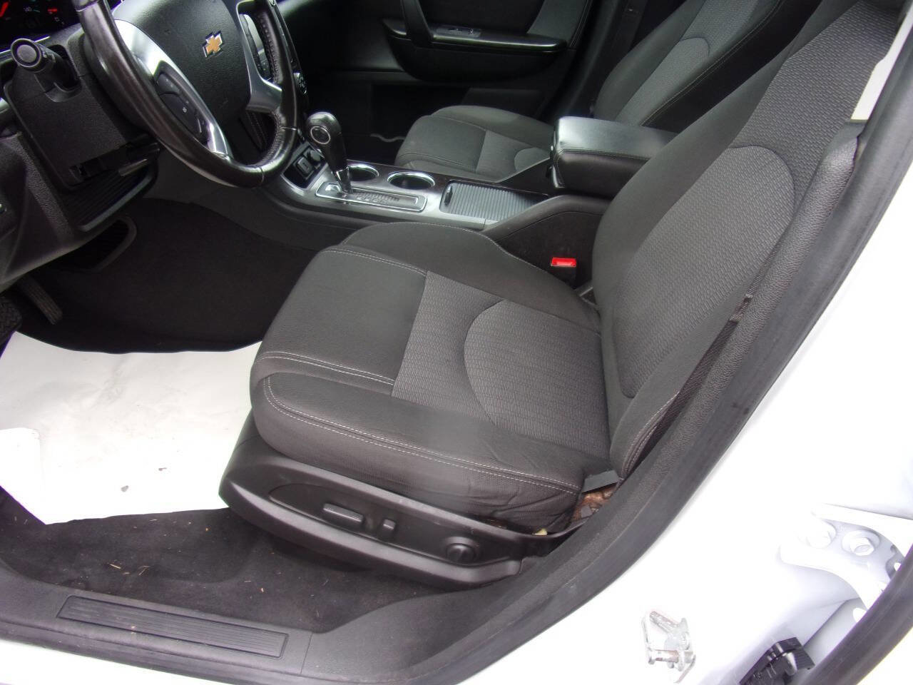 Used 2017 Chevrolet Traverse LT w/ Style and Technology Package image 25