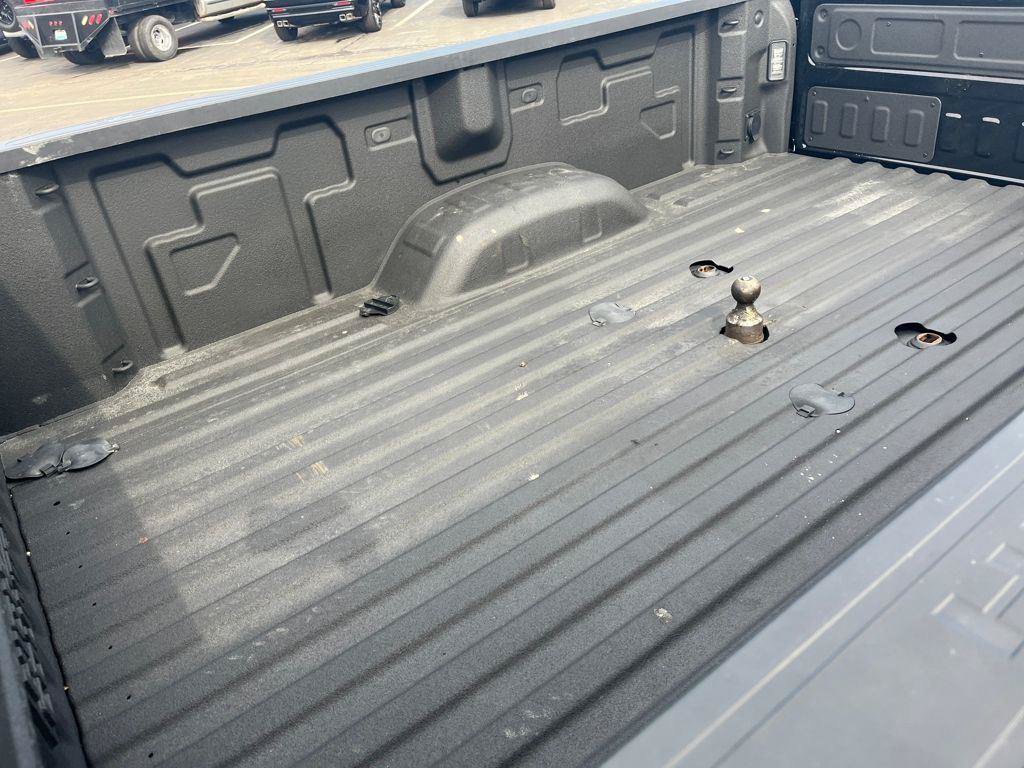 Used 2024 Chevrolet Silverado 3500 High Country w/ High Country Premium Package AWD/4WD image 25