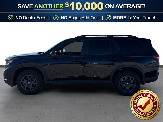 Used 2025 Honda Pilot TrailSport image 2