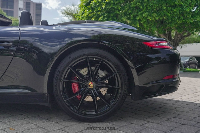 Used 2017 Porsche 911 Carrera S image 5