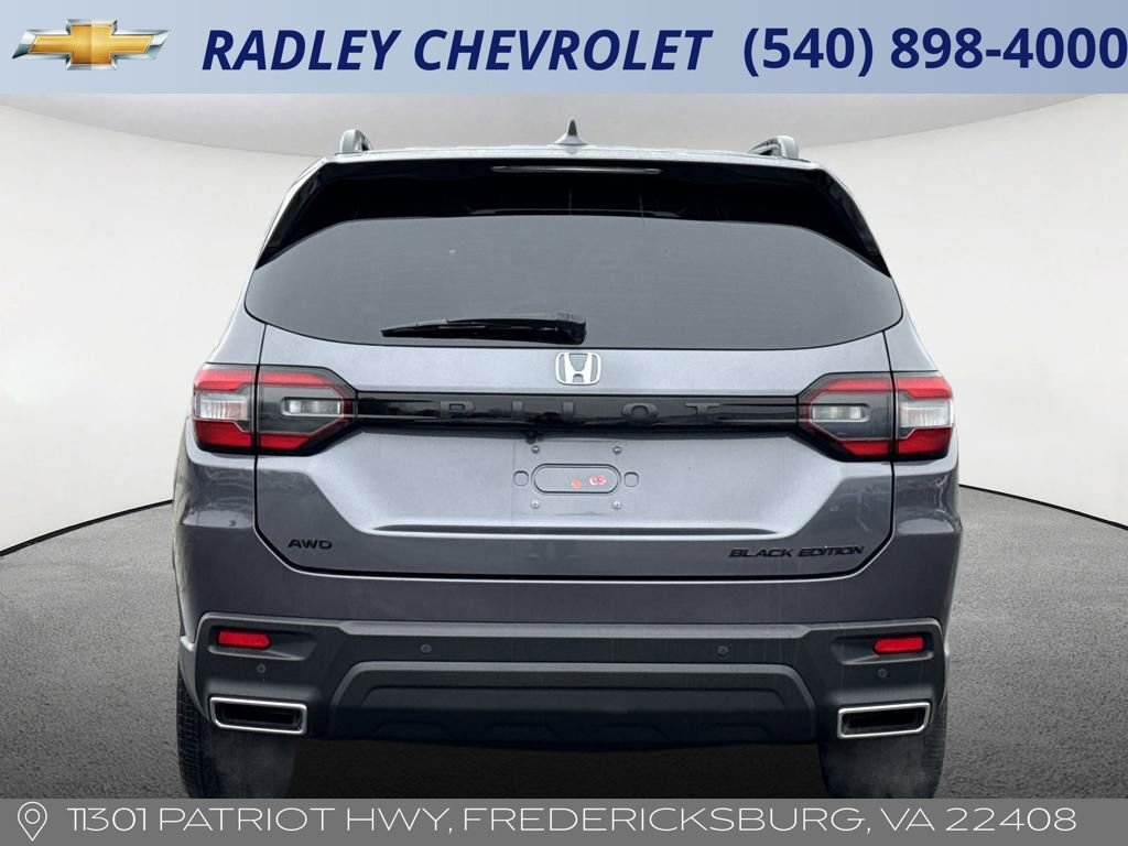Used 2025 Honda Pilot Black Edition image 16