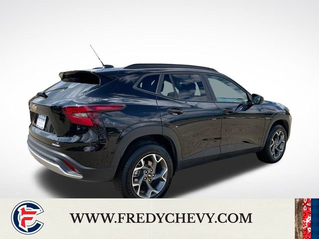 Used 2025 Chevrolet Trax LT FWD image 6