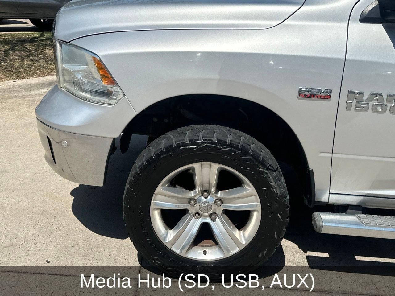 Used 2014 RAM 1500 Lone Star AWD/4WD image 9