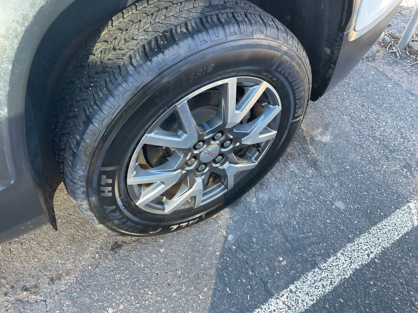 Used 2023 GMC Acadia SLT image 33