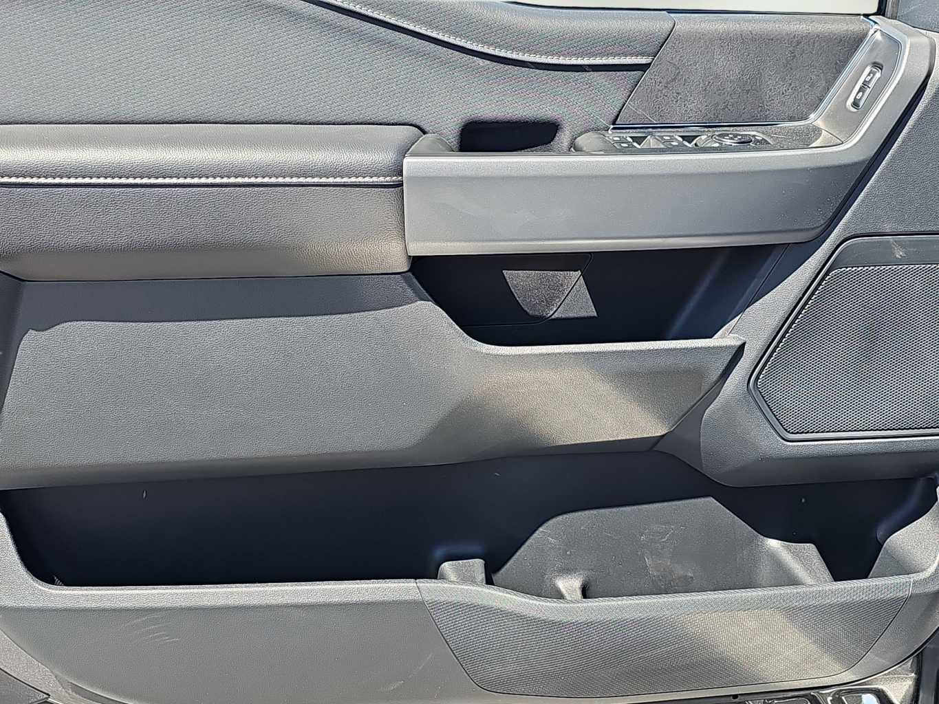 New 2025 Ford F150 XLT w/ Equipment Group 301A Standard image 5