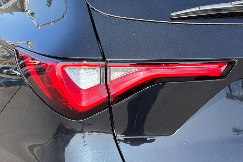 Certified 2023 Acura MDX FWD w/ Technology Package image 38
