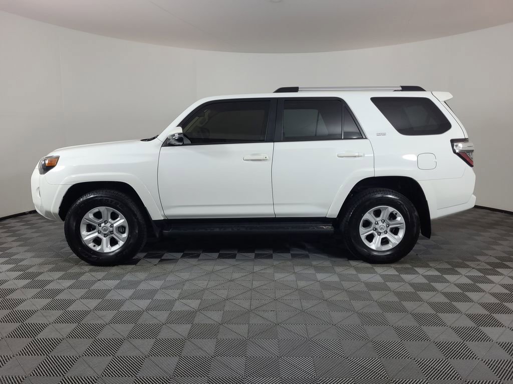 Used 2024 Toyota 4Runner SR5 Premium w/ Moonroof Package AWD/4WD image 6