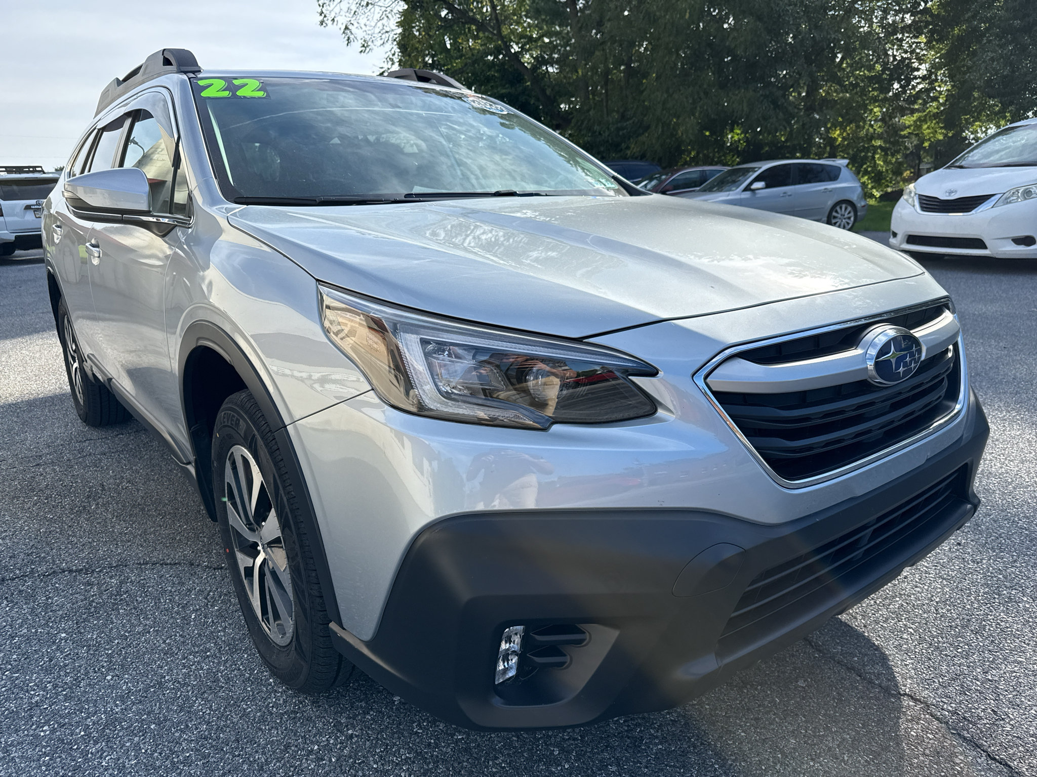 Used 2022 Subaru Outback Premium AWD/4WD image 7