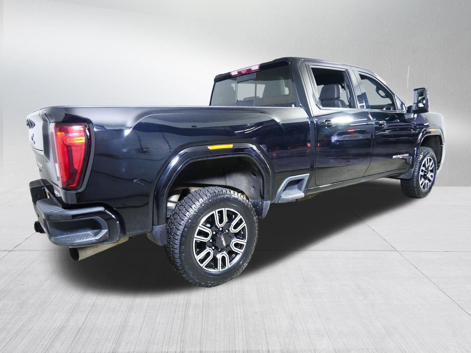 Certified 2022 GMC Sierra 3500 AT4 w/ AT4 Premium Plus Package AWD/4WD image 7