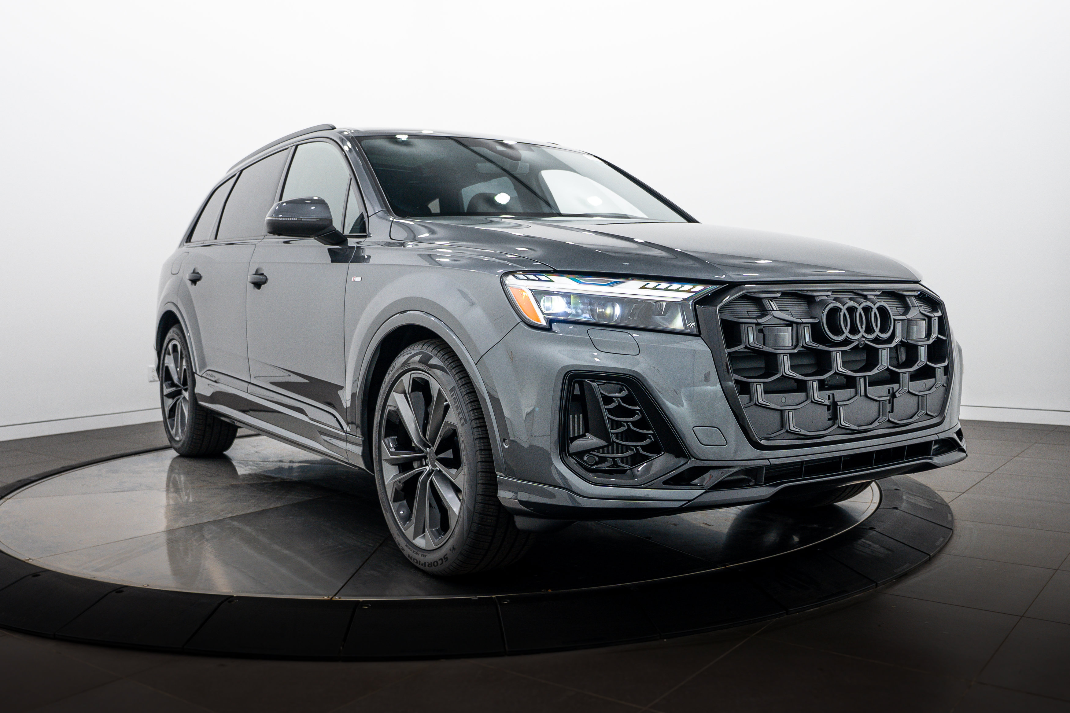 New 2026 Audi Q7 3.0T Prestige AWD/4WD image 2