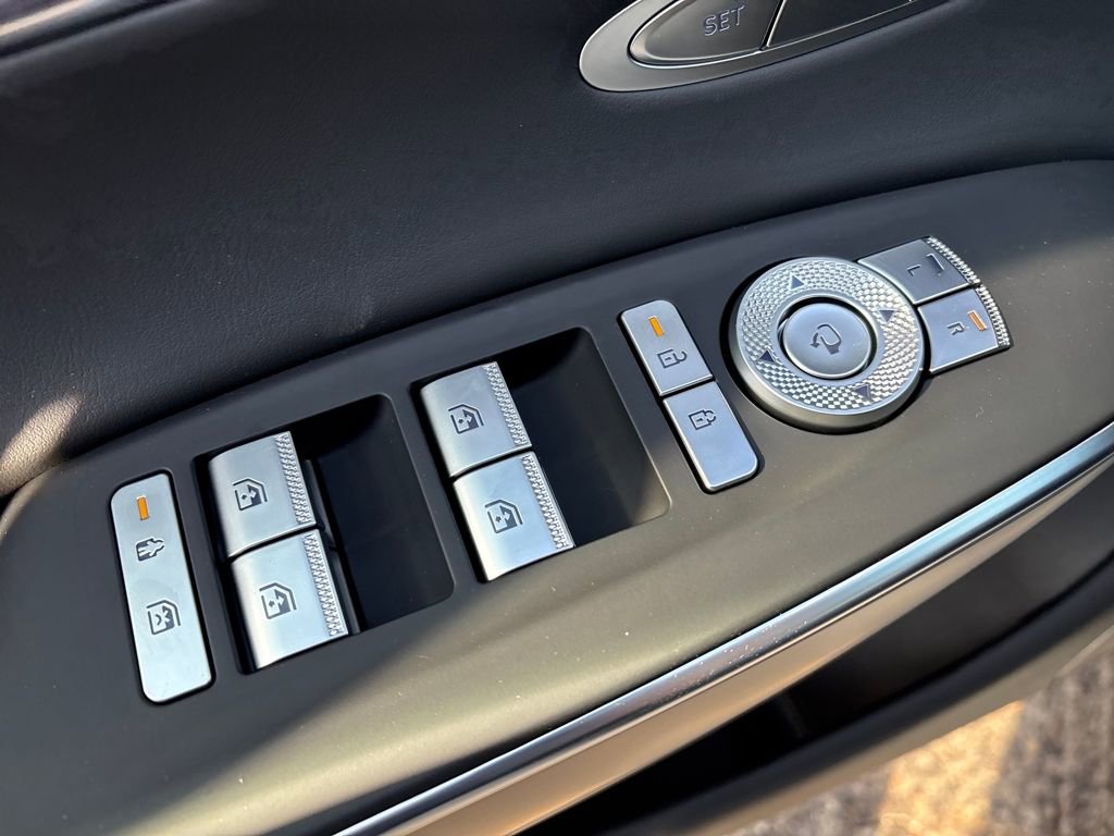 New 2026 Genesis GV70 2.5T Select image 13