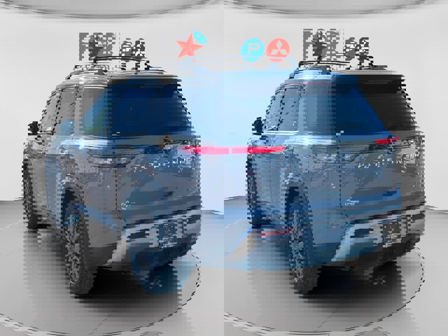 Used 2023 Nissan Pathfinder SL w/ SL Premium Package image 3