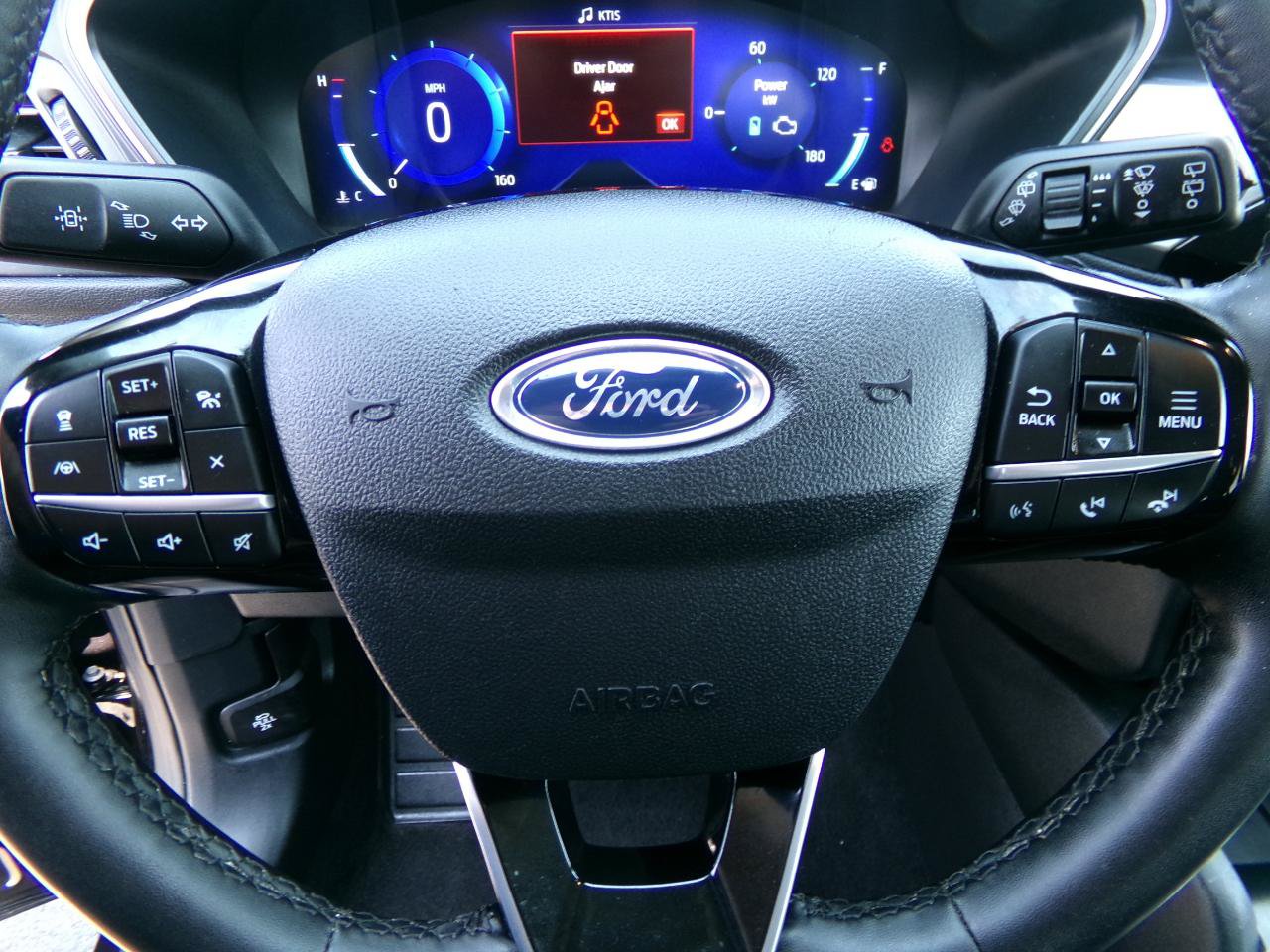 Used 2022 Ford Escape Titanium AWD/4WD image 16