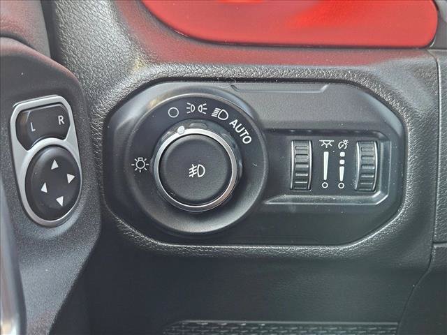 Used 2018 Jeep Wrangler Rubicon AWD/4WD image 11