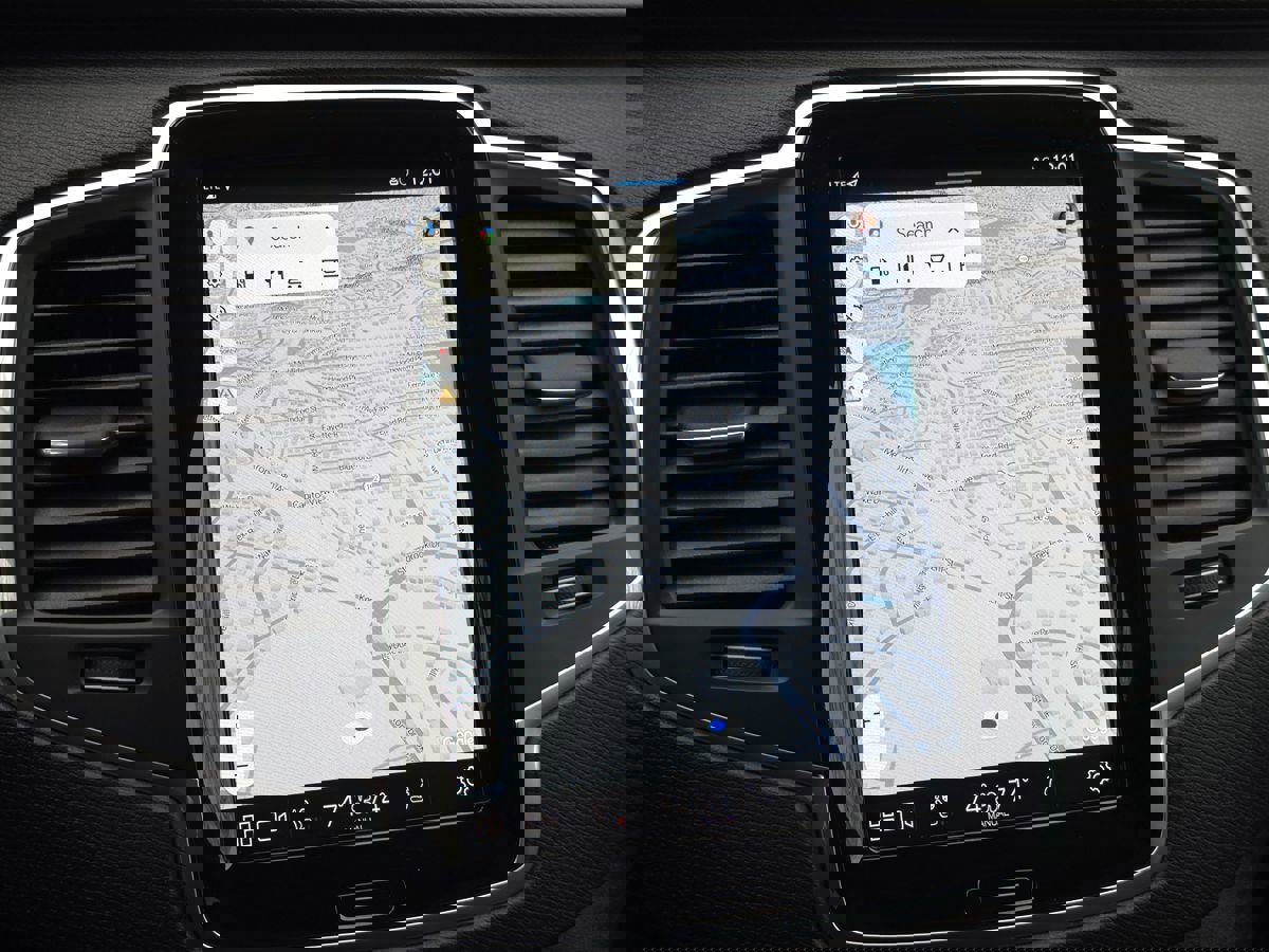 Used 2024 Volvo XC90 B5 Core w/ Climate Package image 37