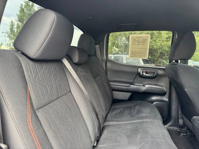 Used 2019 Toyota Tacoma TRD Off-Road w/ Technology Package AWD/4WD image 23